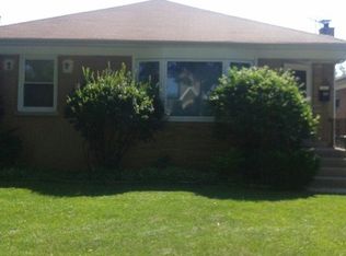 7851 Kenneth Ave, Skokie, IL 60076