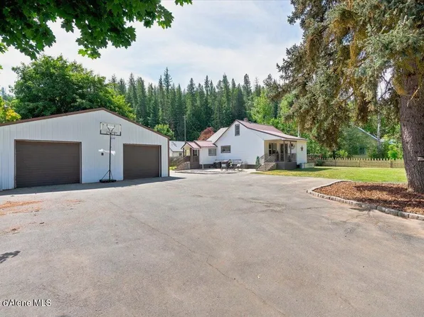 905 S Division St, Pinehurst, ID 83850