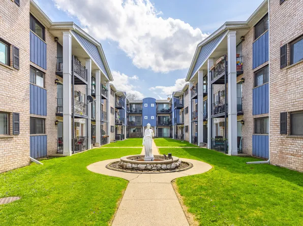 8519 W Catherine Ave Unit 279, Chicago, IL 60656