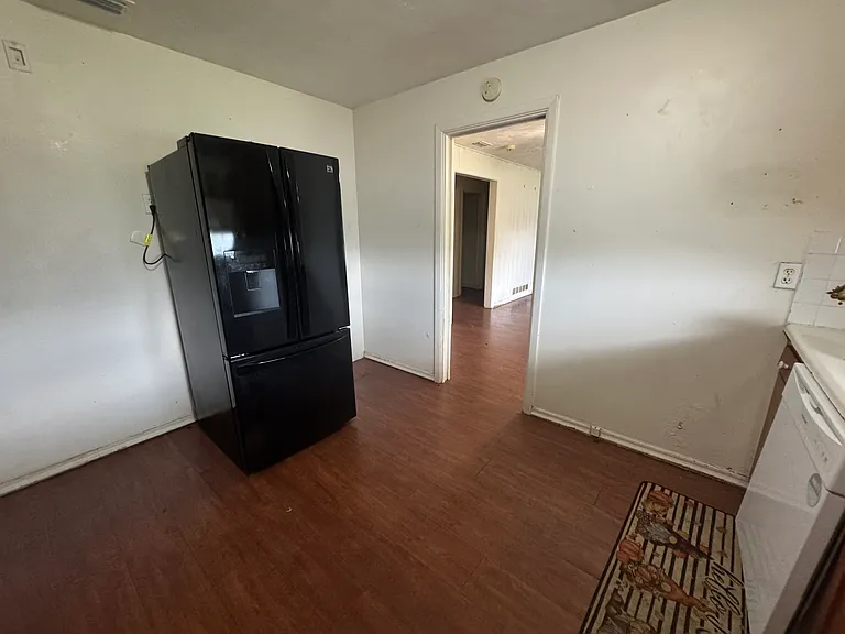 357 Dubs Dr — Photo 9