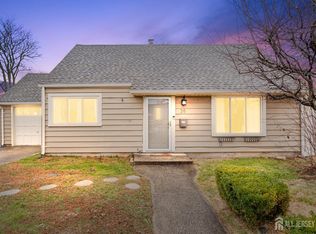 39 Prospect Ave, Edison, NJ 08817