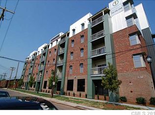 630 Calvert St #1208, Charlotte, NC 28208