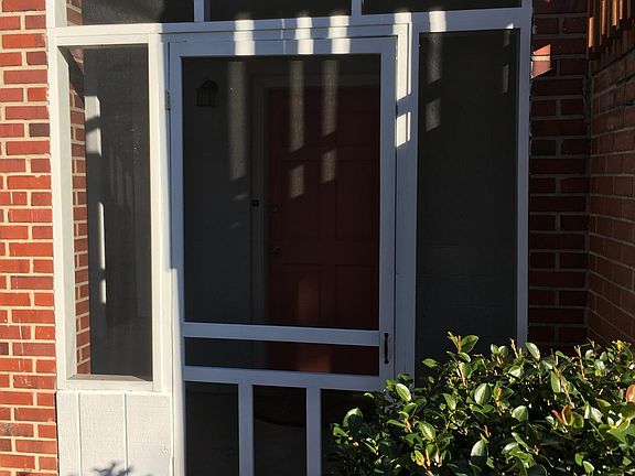 2nd image of 111 Hinsdale Ave #3