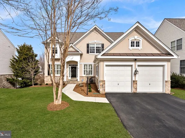 44020 Riverpoint Dr, Leesburg, VA 20176