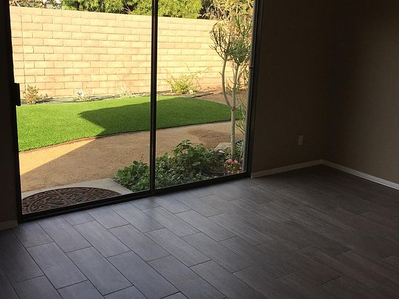 family room off of kithen