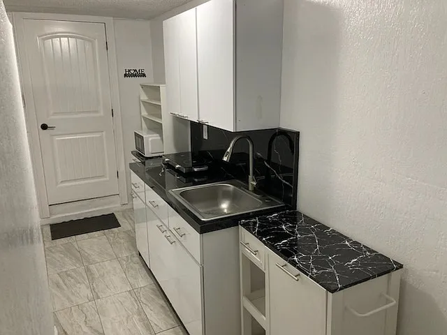Building Photo - SW 153rd Ct