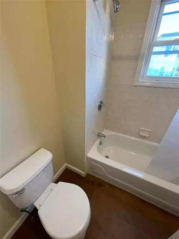 Studio, 350 sqft, $2,000 — Photo 3