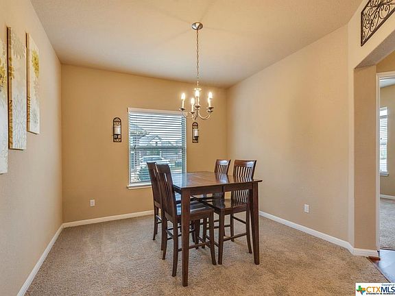 4th image of 221 Silver Maple Dr