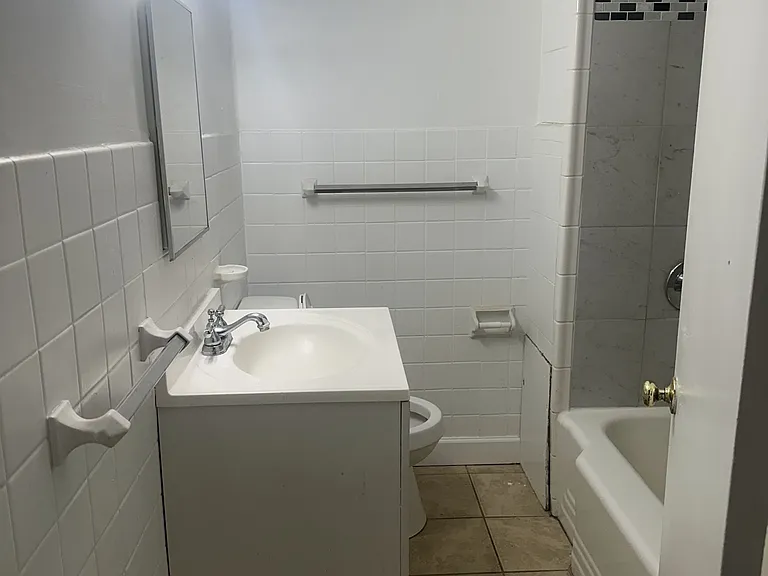 155 W River Streetsuite E #4 — Photo 8