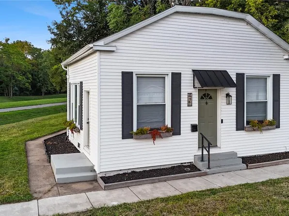 421 Wolf St, Edwardsville, IL 62025