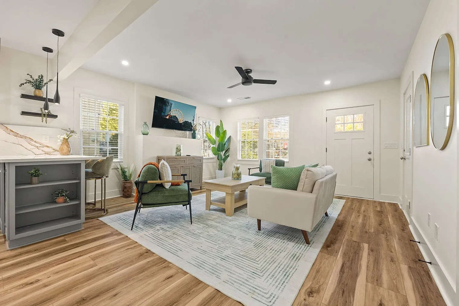 3 bed, 1.5 bath, $4,857 — Photo 1