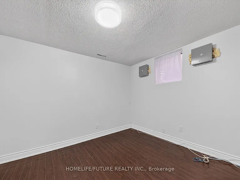 37 Elson St #BASEMENT — Photo 13