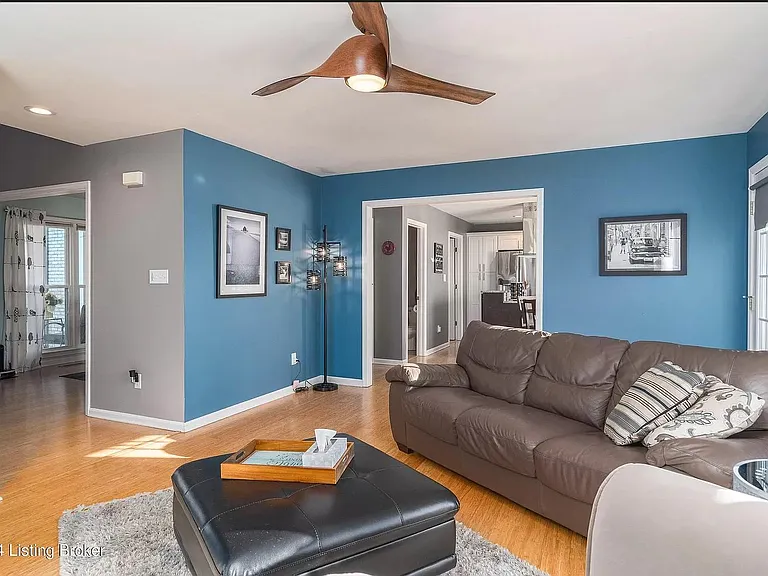 4332 Brownsboro Glen Rd — Photo 6