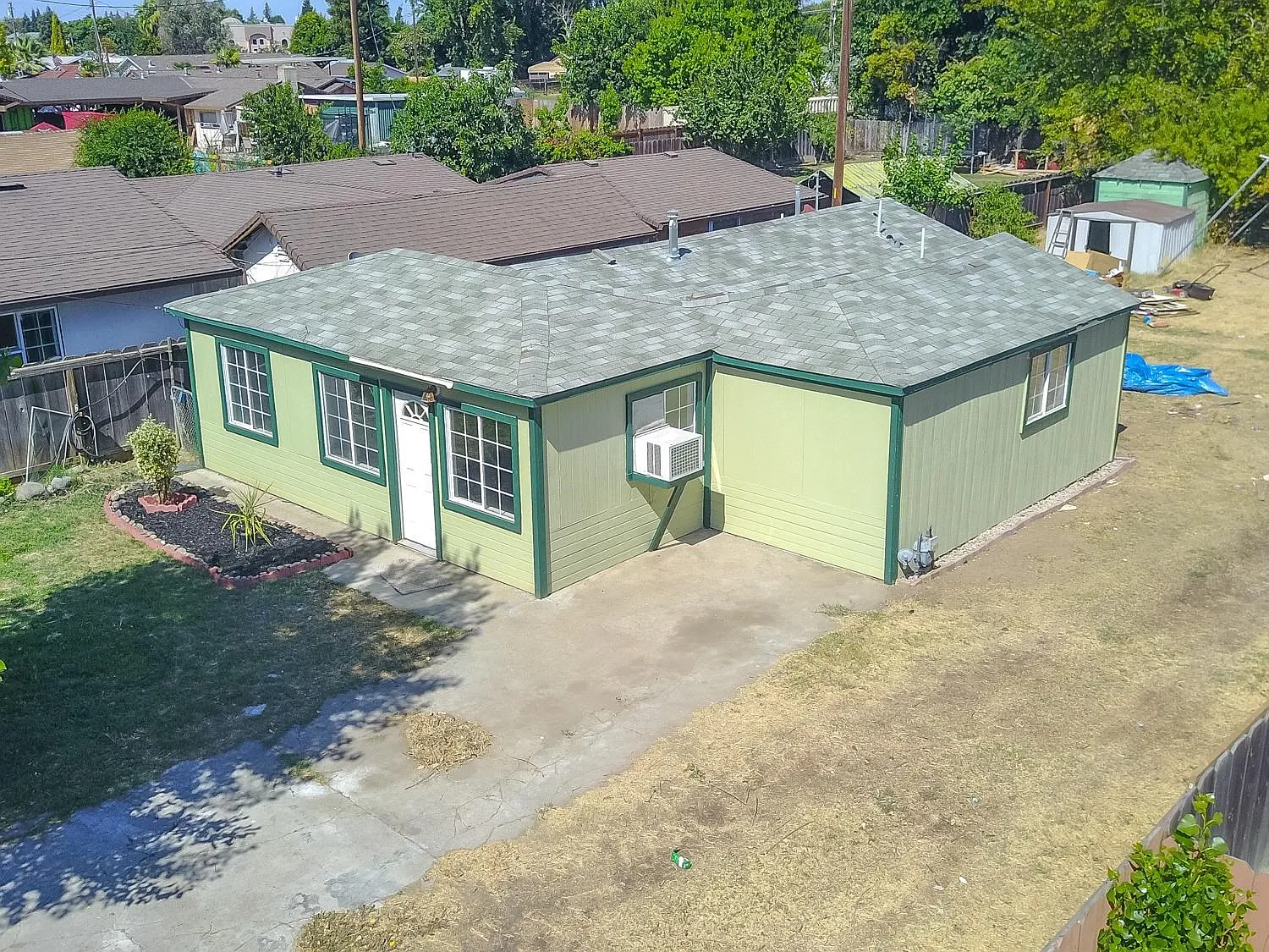 1324 Bennett Rd photo 1