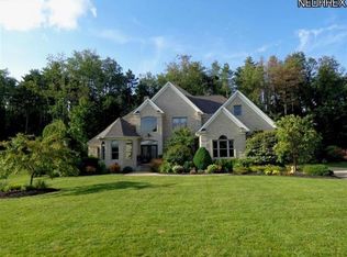 2003 E Swan Lake Cir, Kent, OH 44240