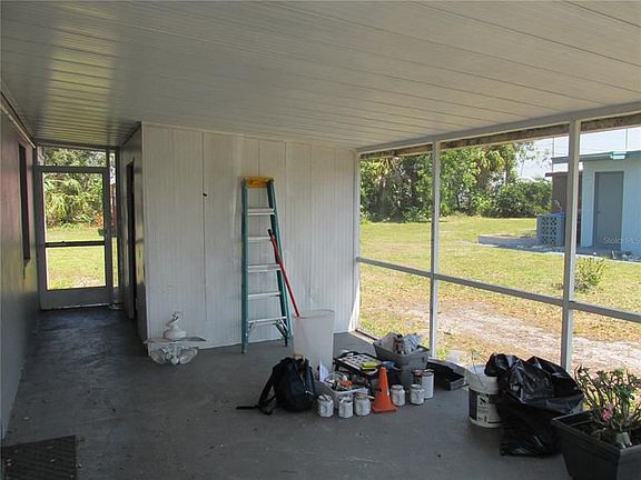 4th image of 8492 Maureen Ave