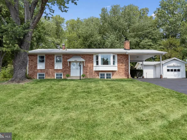 9716 Dale Dr, Upper Marlboro, MD 20772