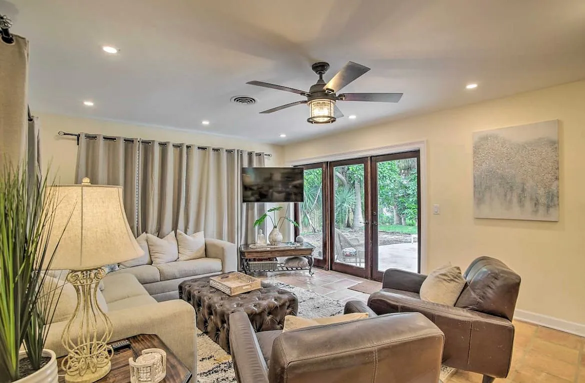 2169 Imperial Point Dr — Photo 4