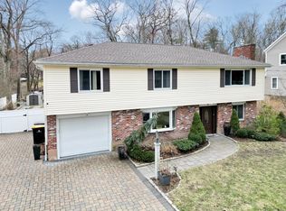 6 Nancy Ln, Framingham, MA 01701