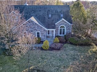 4 Groot Dr, Altamont, NY 12009