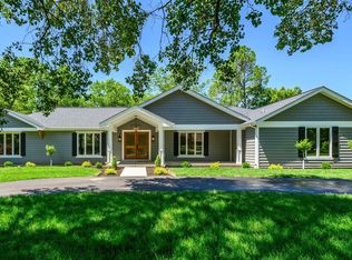 13642 Peacockfarm Rd, Saint Louis, MO 63131