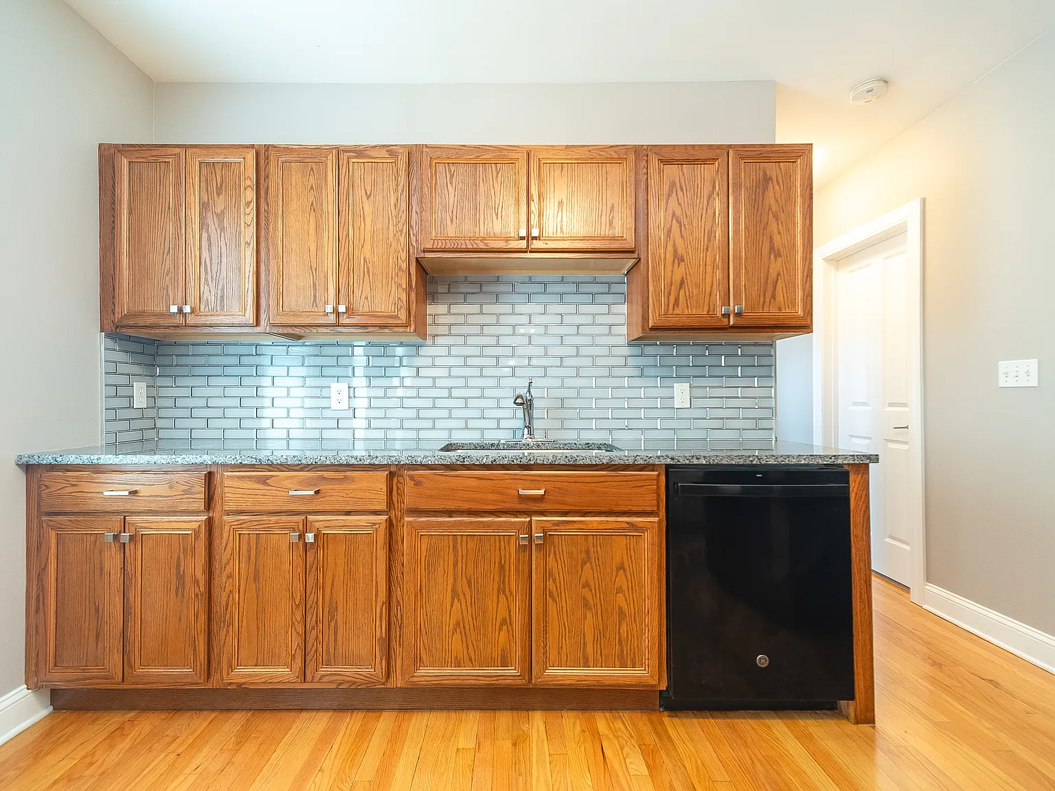 2 bed, $2,300 — Photo 2