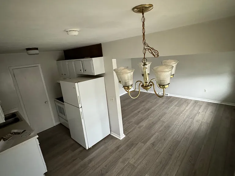 350 Forest Hill Ave NE #350 — Photo 5