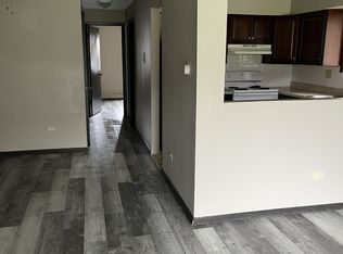 1539 N Winslowe Dr APT 1B, Palatine, IL 60074