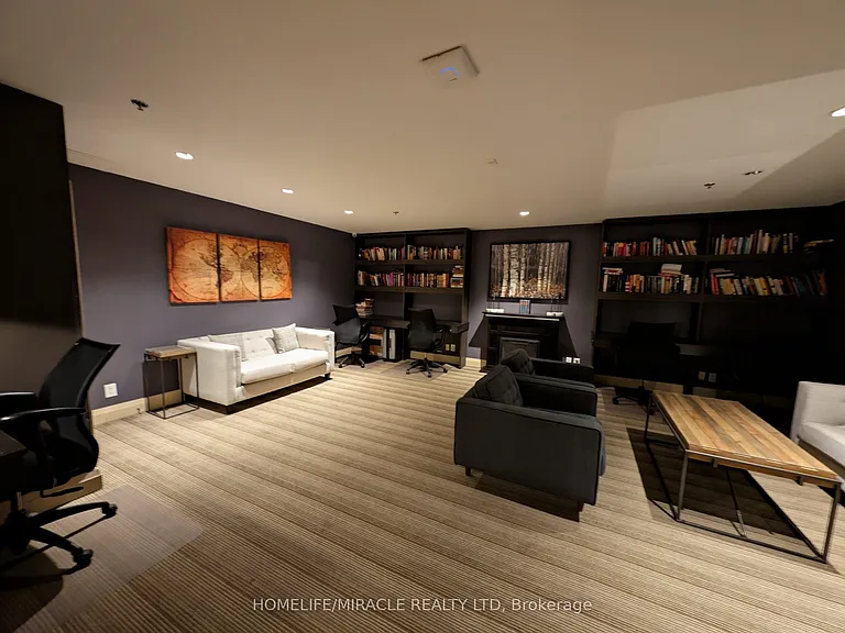 225 Wellesley St E #607 — Photo 5