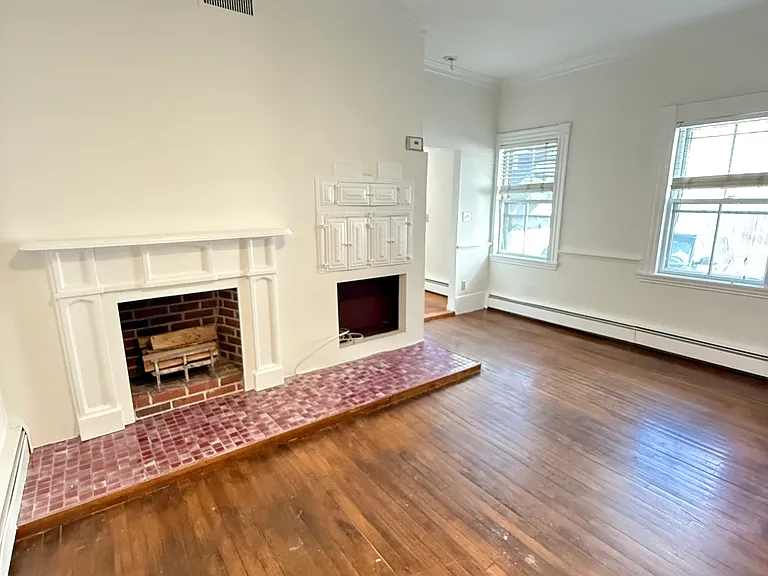 313 Essex St #105 — Photo 6