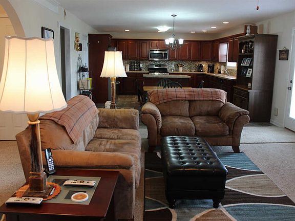 5th image of 1189 Castlewood Dr