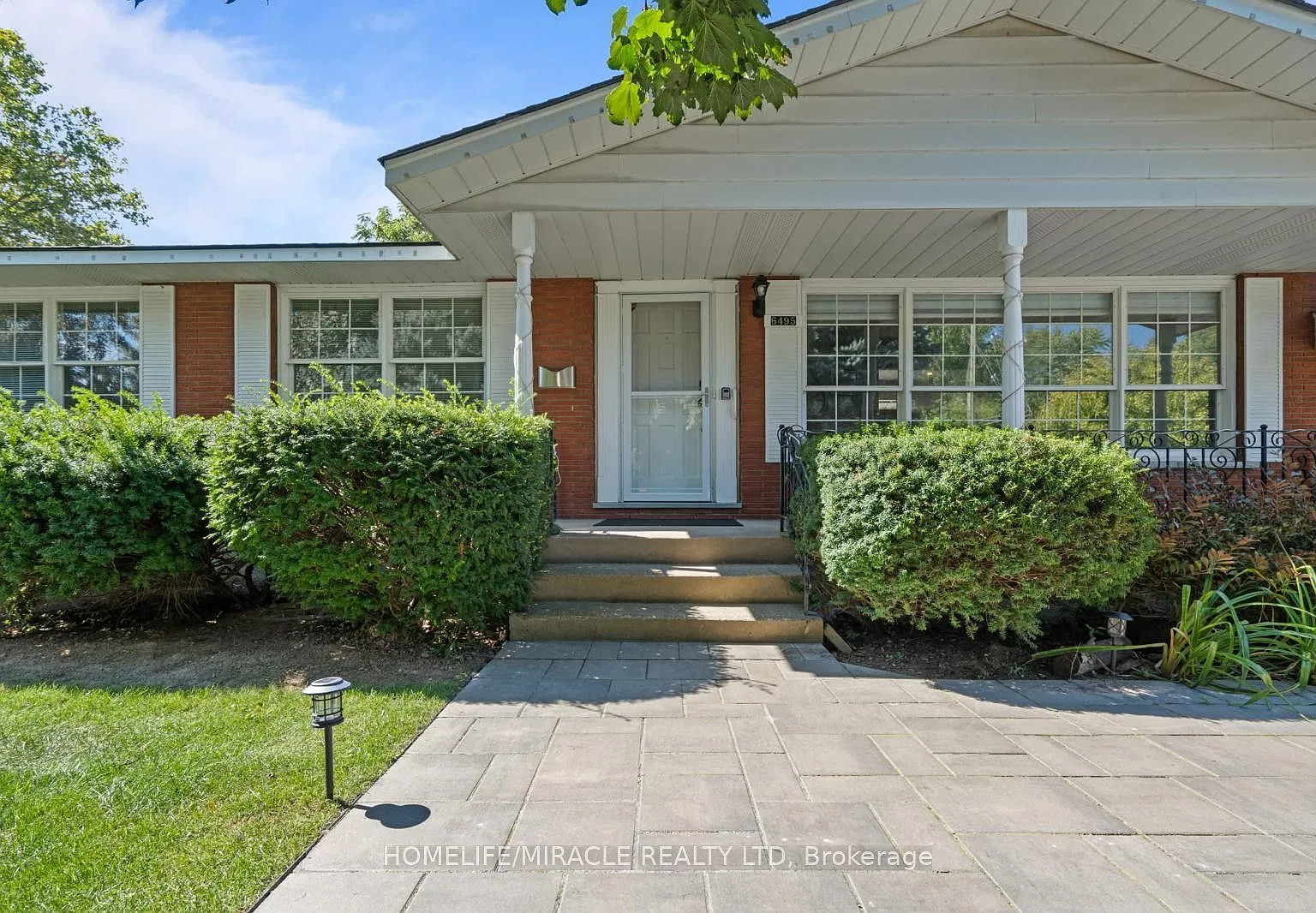 3 bed, $2,500 — Photo 1