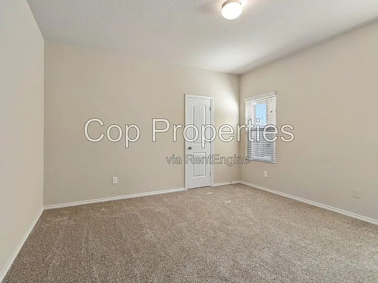 8430 Terlingua Cv — Photo 16