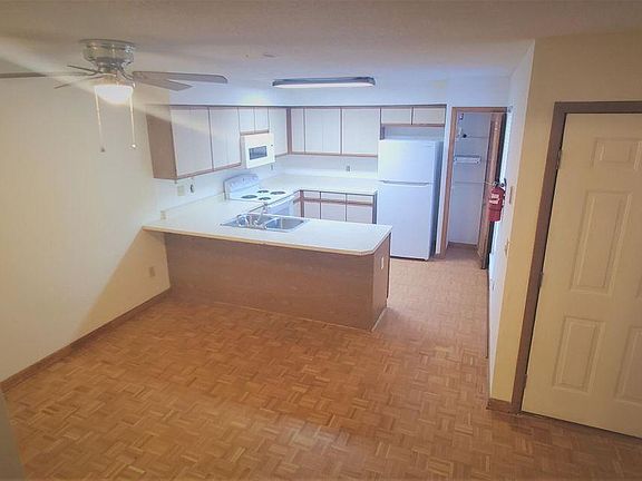 4th image of 2140 Schumacher Ave APT 2