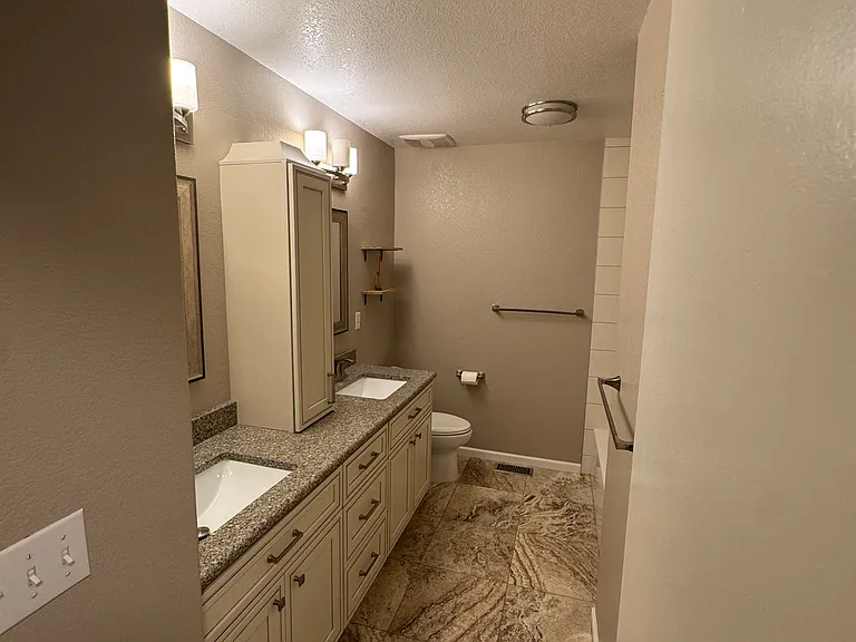 Upper Bathroom 2