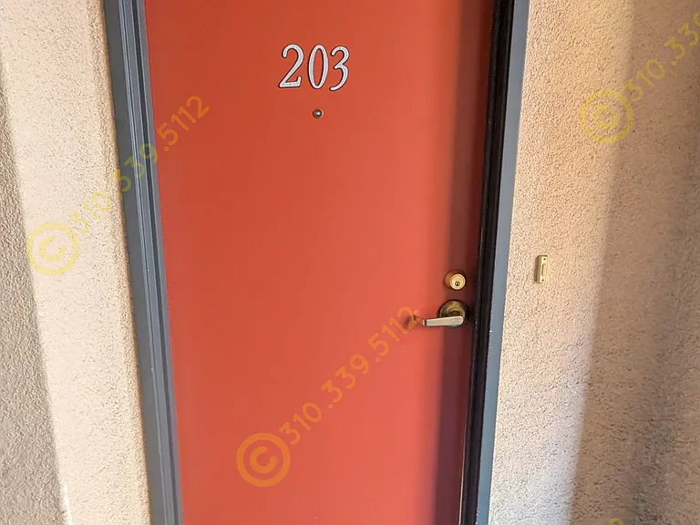 831 Alpine St #203 — Photo 13