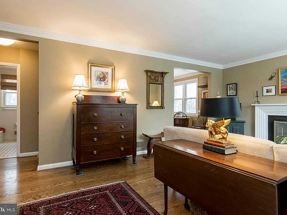 2nd image of 2811 Peregoy Dr