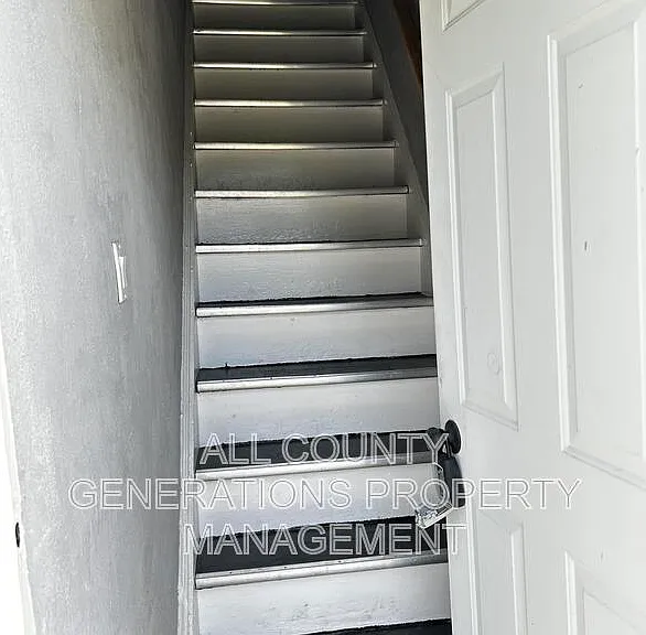 1230 Norwood Rd — Photo 1