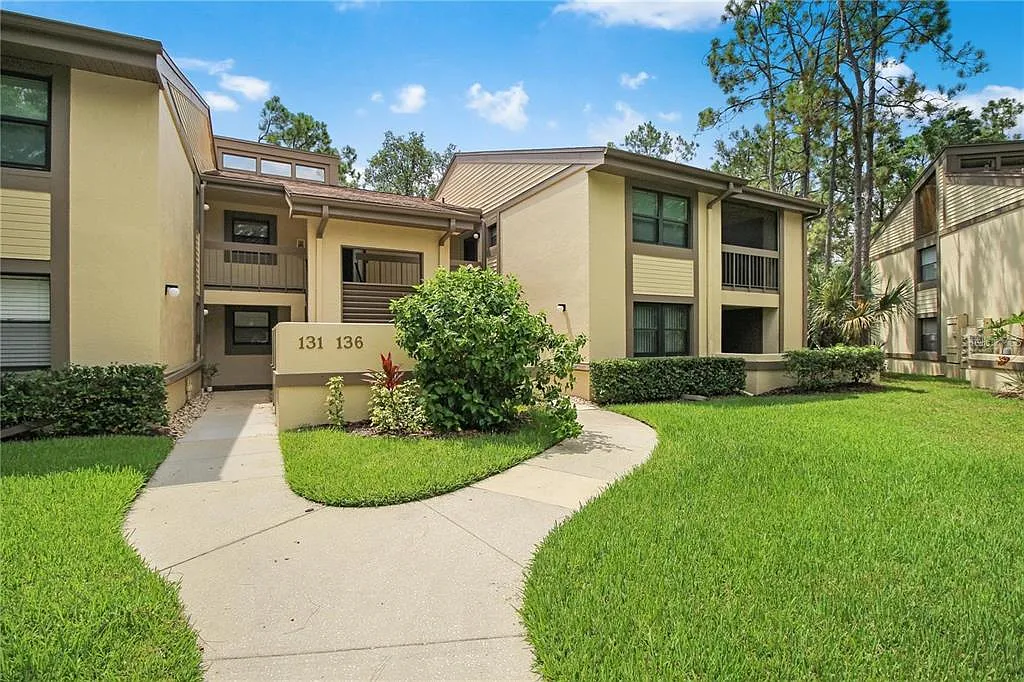 2 bed, 2.0 bath, 924 sqft, $2,000 — Photo 1