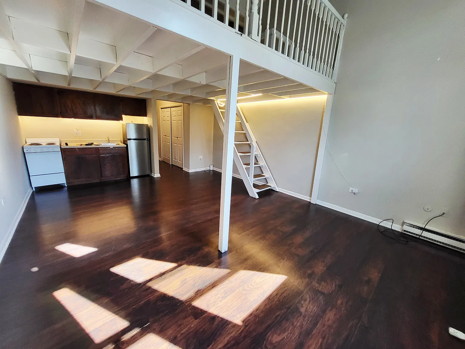 Studio, $950 — Photo 2