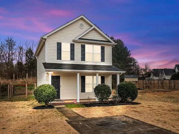 2409 Smugglers Ct, Charlotte, NC 28216