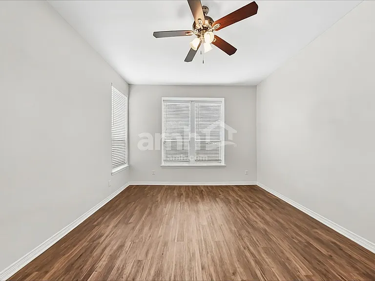 2204 Perkins Crossing Dr — Photo 8