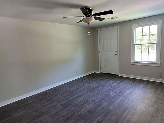 5th image of 972 Brooks Ave #972