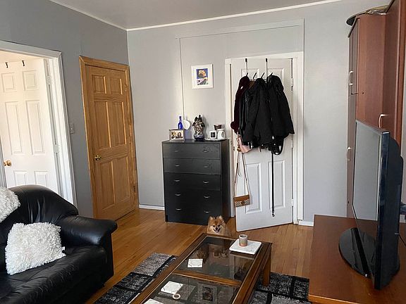 5th image of 281 Nassau Ave APT 2
