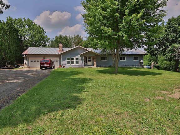 3rd image of 3260 County Road B