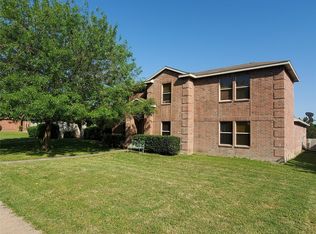 1424 Bumble Bee Dr, Lancaster, TX 75134