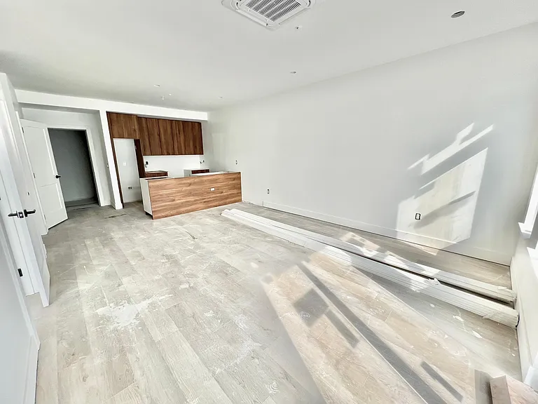 1801 N 2nd St #4O5 — Photo 2