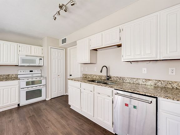 4th image of 11136 McCree Rd