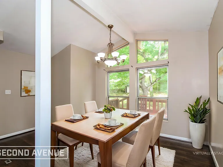 140 Curren St SE — Photo 5