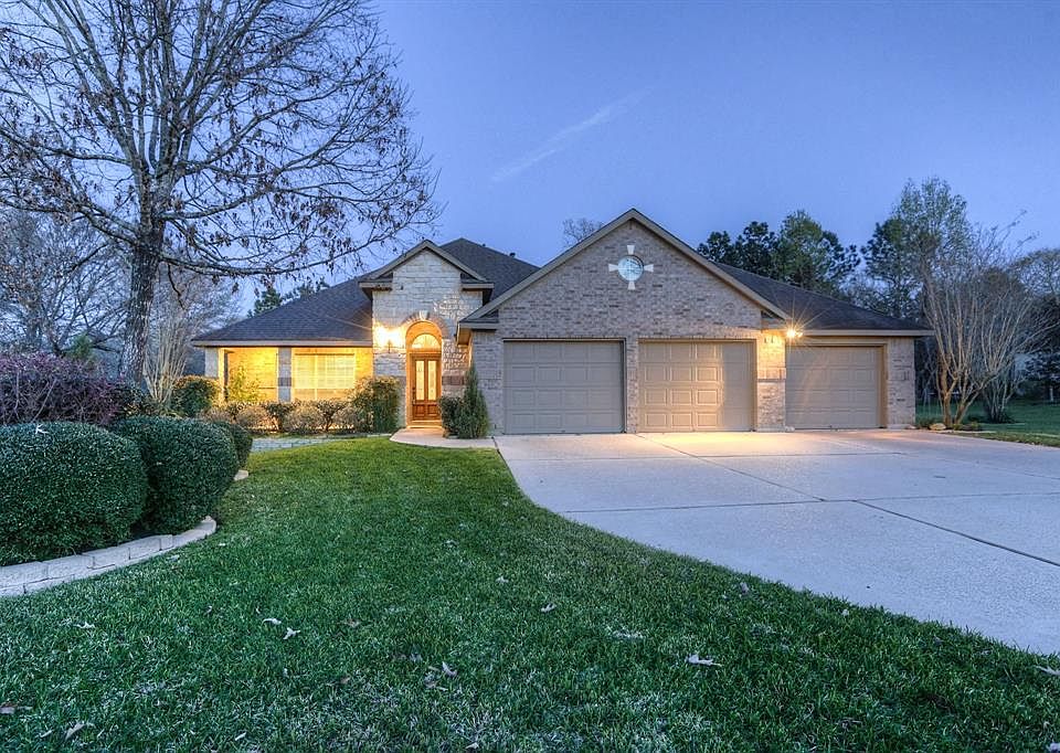 1st image of 8517 Edinburgh Ct